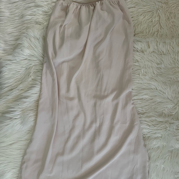 Elegant Cream Tie-Front Maxi Dress - Picture 3 of 9